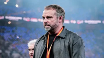 قرار حاسم ديكو حول مستقبل المدرب فليك في النادي